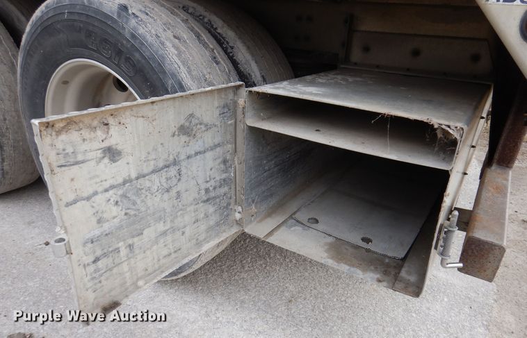 image for item DK5163 2006 Wilson PSDCL-411P  livestock trailer