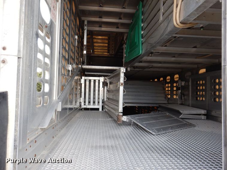 image for item DK5163 2006 Wilson PSDCL-411P  livestock trailer