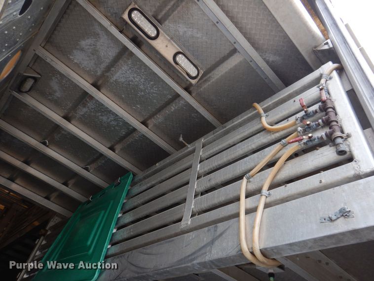 image for item DK5163 2006 Wilson PSDCL-411P  livestock trailer