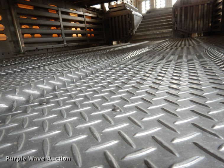 image for item DK5163 2006 Wilson PSDCL-411P  livestock trailer