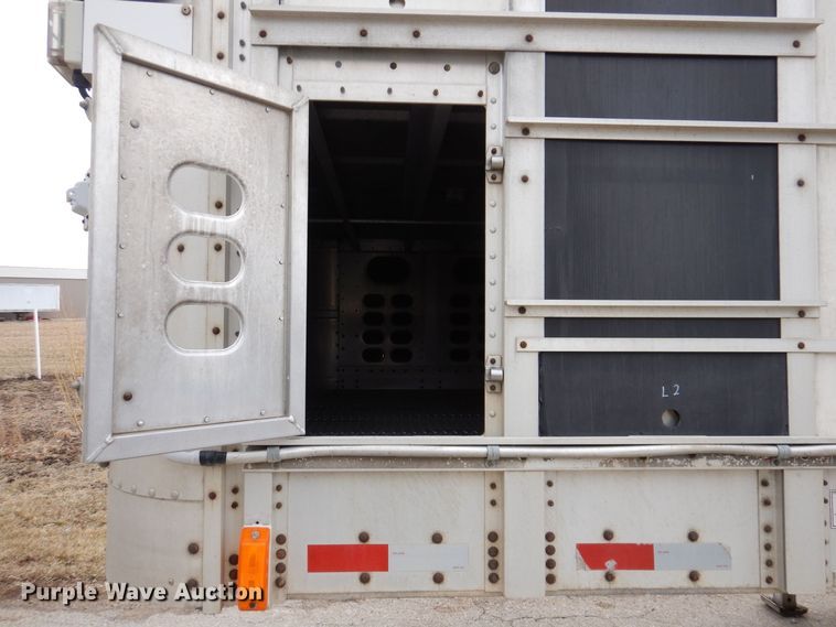 image for item DK5163 2006 Wilson PSDCL-411P  livestock trailer