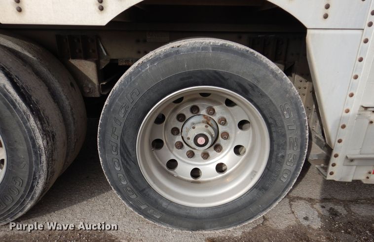 image for item DK5163 2006 Wilson PSDCL-411P  livestock trailer