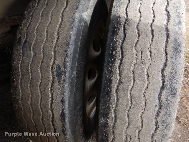 image for item DK5163 2006 Wilson PSDCL-411P  livestock trailer