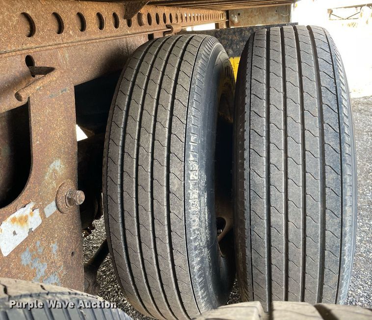 image for item DL3765 2005 Wabash  dry van trailer