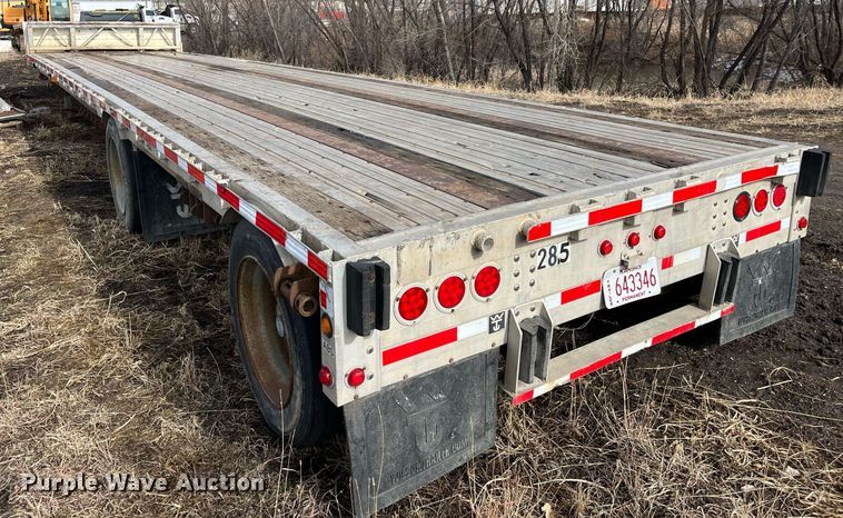image for item DQ3992 2004 Wilson CFD-900  drop deck trailer