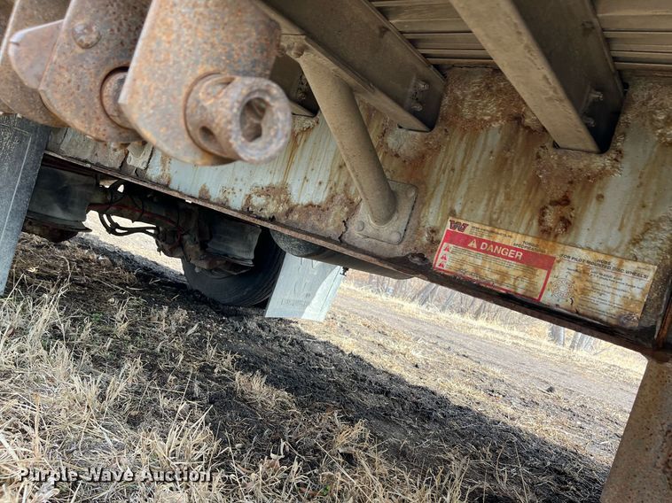 image for item DQ3992 2004 Wilson CFD-900  drop deck trailer
