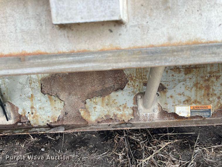 image for item DQ3992 2004 Wilson CFD-900  drop deck trailer