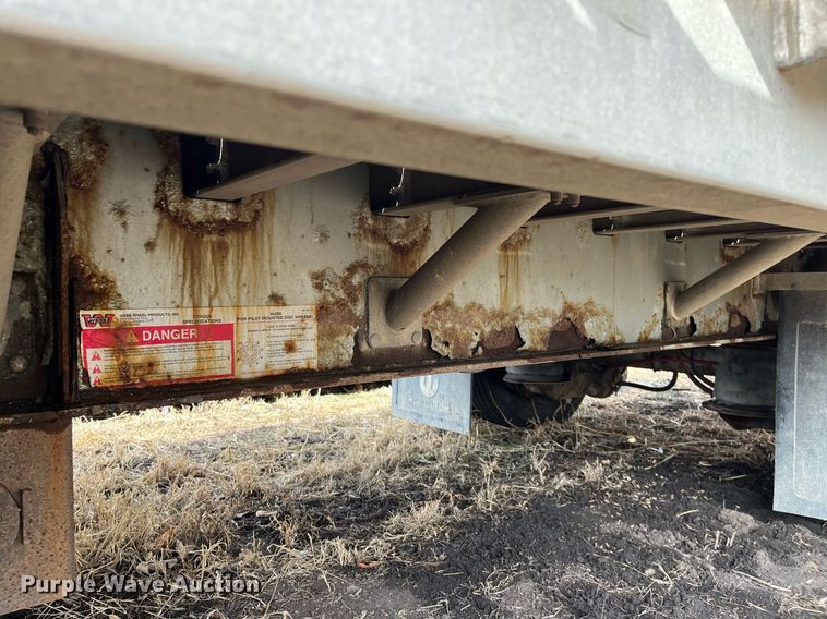 image for item DQ3992 2004 Wilson CFD-900  drop deck trailer