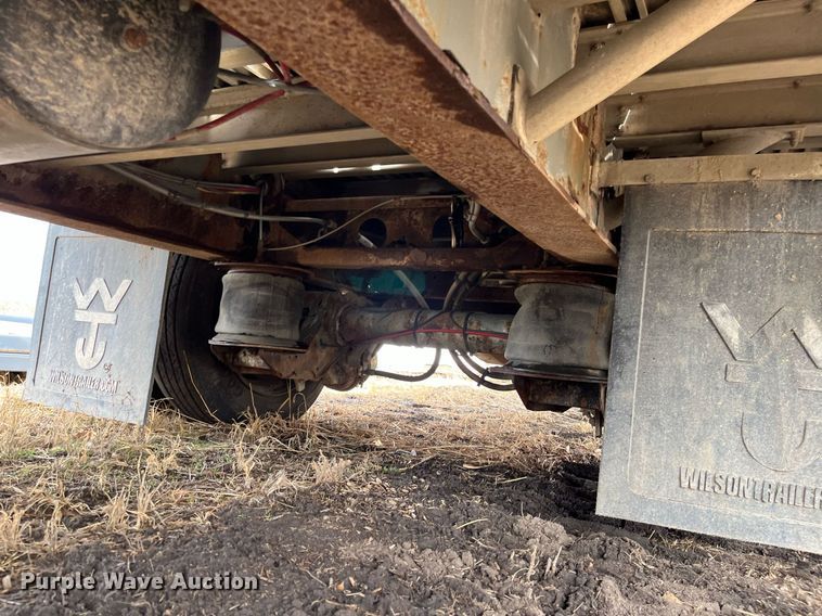 image for item DQ3992 2004 Wilson CFD-900  drop deck trailer