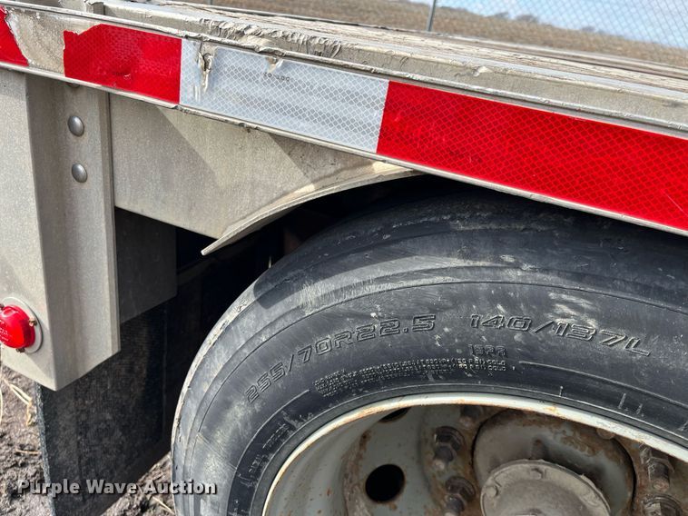 image for item DQ3992 2004 Wilson CFD-900  drop deck trailer