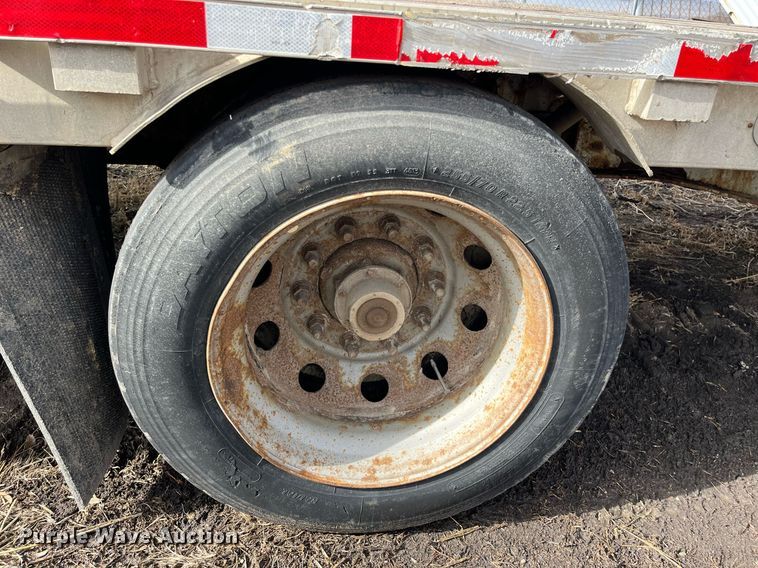 image for item DQ3992 2004 Wilson CFD-900  drop deck trailer