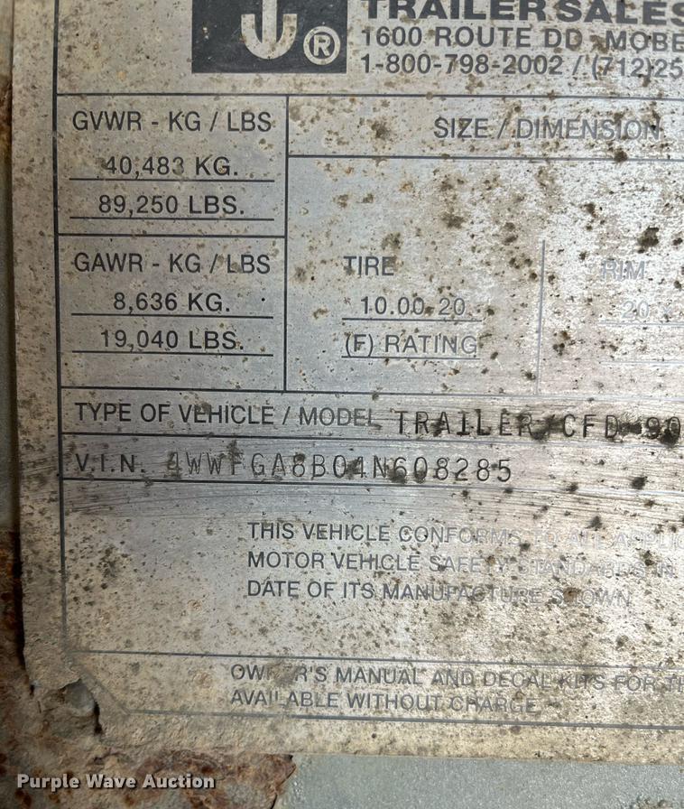 image for item DQ3992 2004 Wilson CFD-900  drop deck trailer