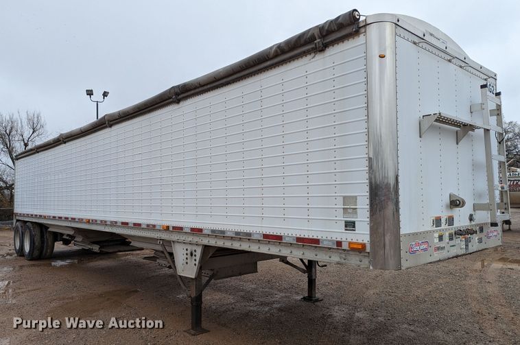 image for item DR6837 2013 Wilson DWH-551  grain trailer