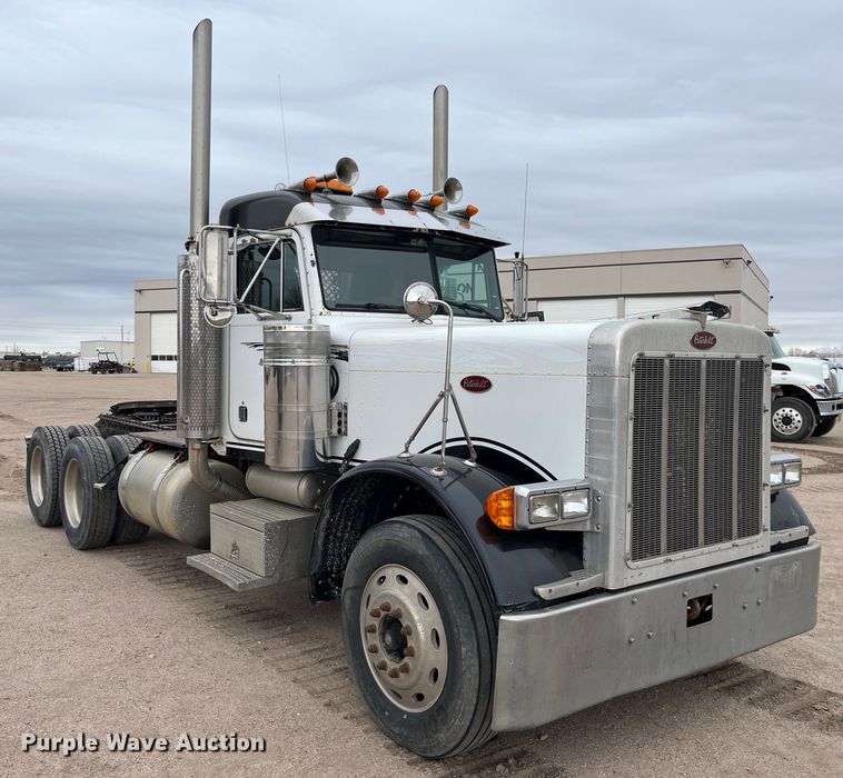 image for item DS1791 2002 Peterbilt 379  semi truck