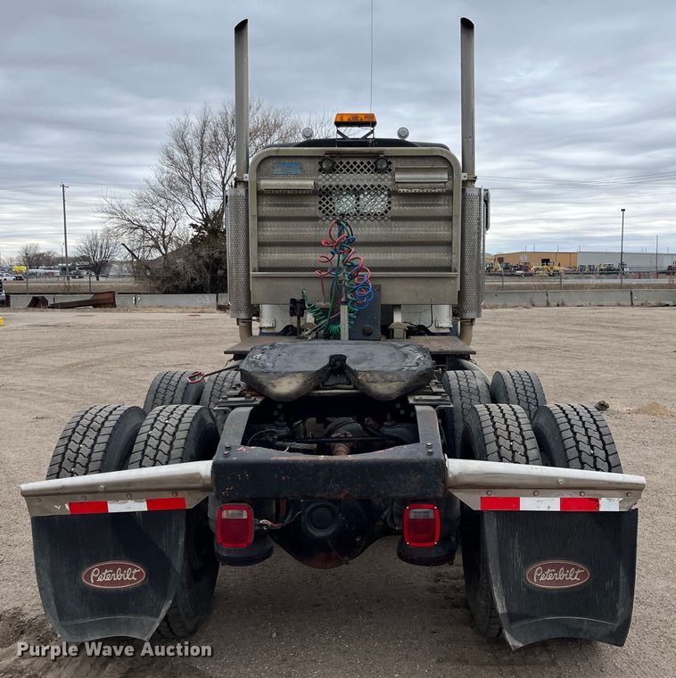 image for item DS1791 2002 Peterbilt 379  semi truck