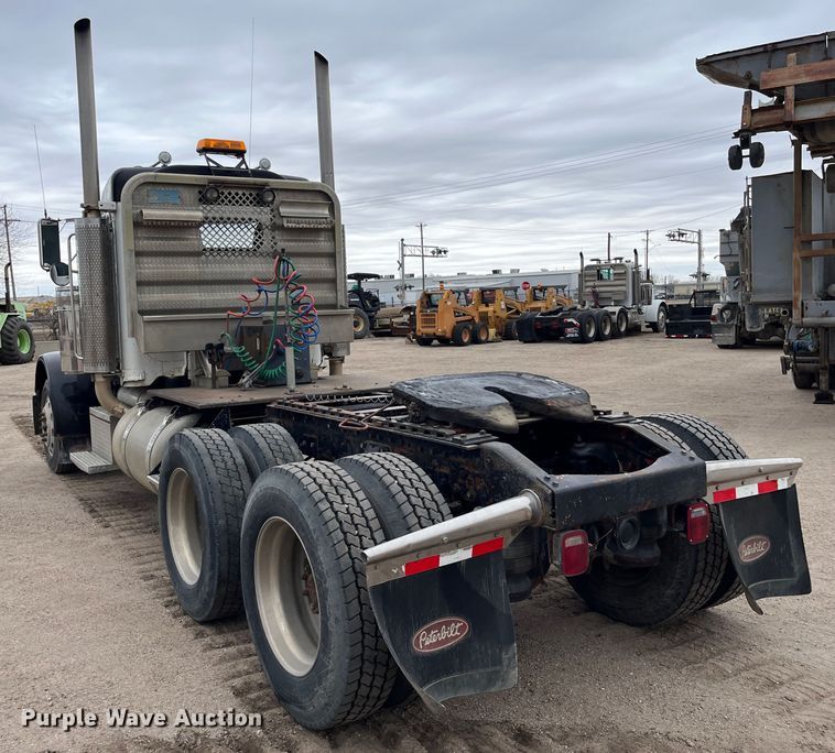 image for item DS1791 2002 Peterbilt 379  semi truck