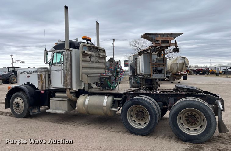 image for item DS1791 2002 Peterbilt 379  semi truck