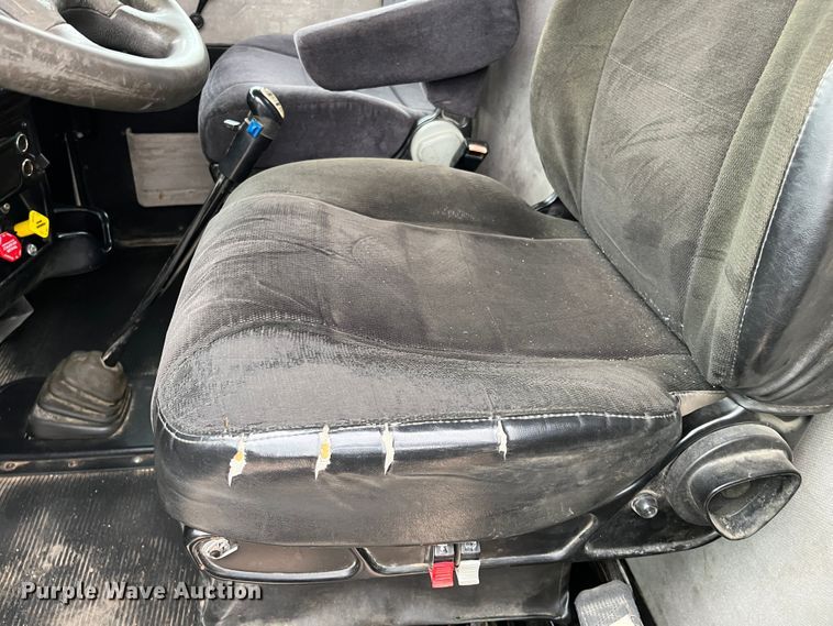 image for item DS1791 2002 Peterbilt 379  semi truck