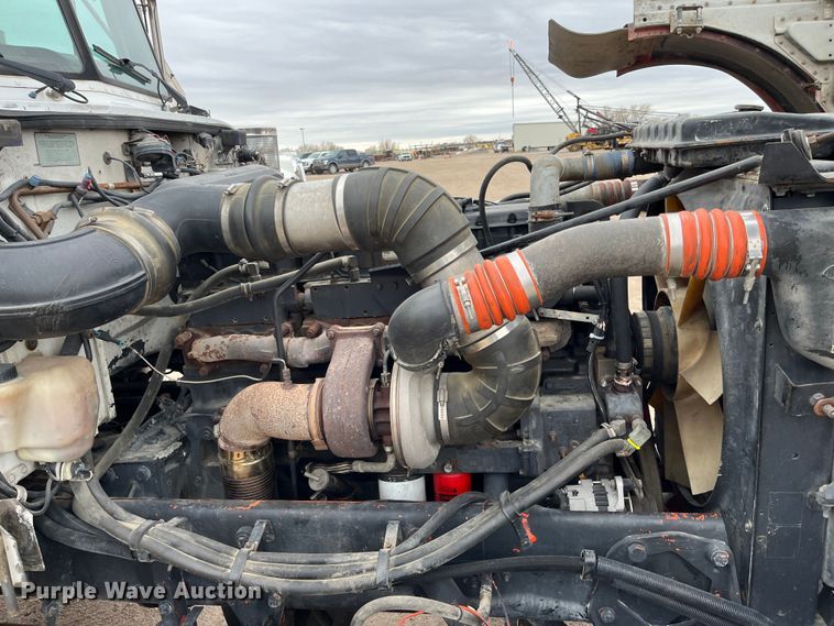 image for item DS1791 2002 Peterbilt 379  semi truck