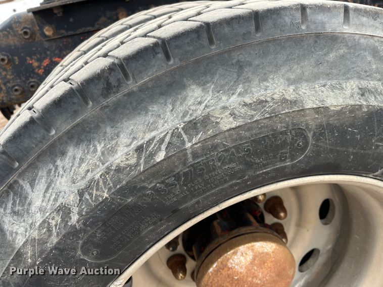 image for item DS1791 2002 Peterbilt 379  semi truck