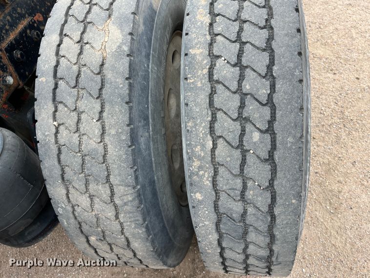 image for item DS1791 2002 Peterbilt 379  semi truck