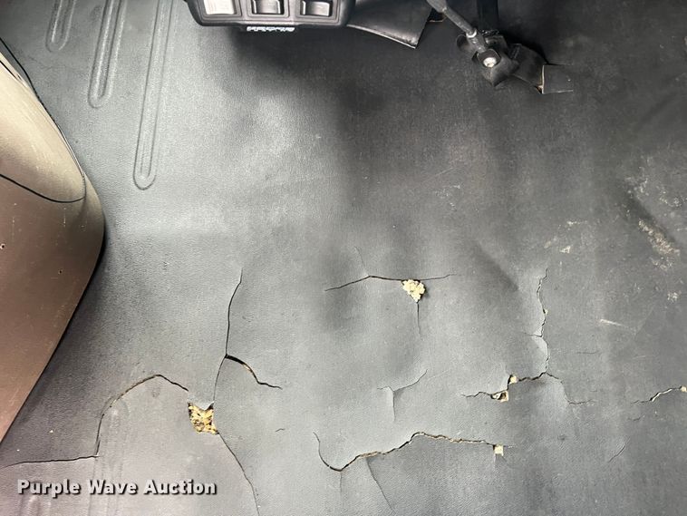 image for item DS2803 2011 Freightliner Cascadia  semi truck