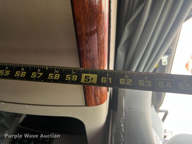 image for item DS2803 2011 Freightliner Cascadia  semi truck