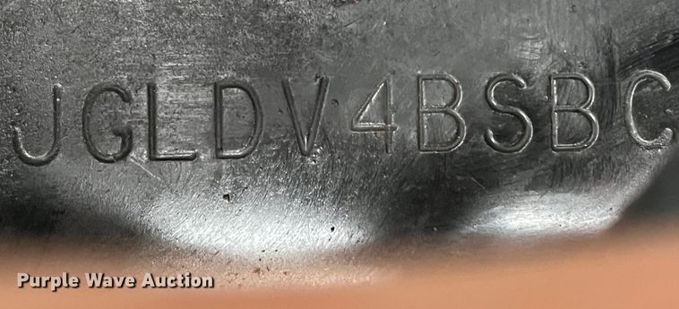 image for item DS2803 2011 Freightliner Cascadia  semi truck