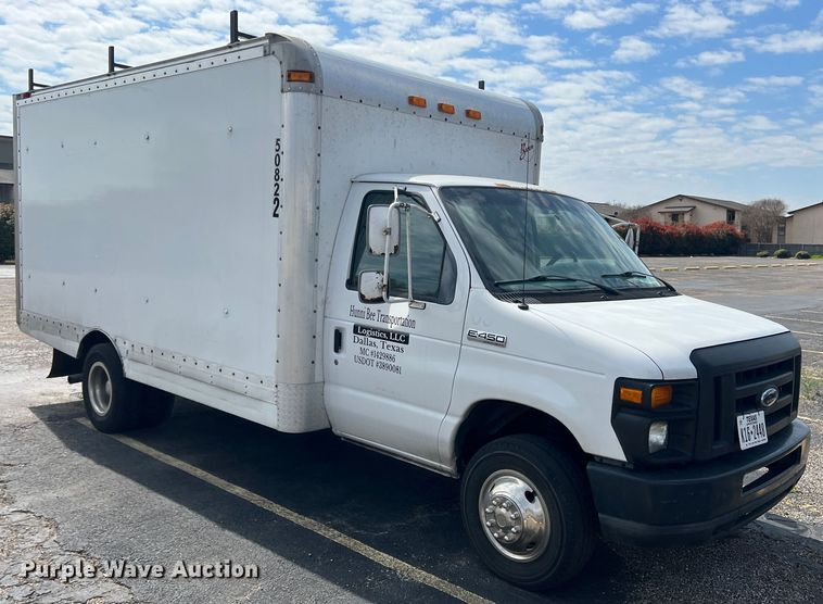 image for item DS2838 2008 Ford E450 Super Duty  box truck