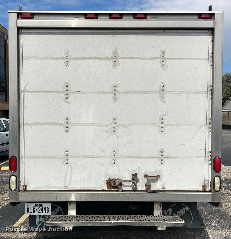 image for item DS2838 2008 Ford E450 Super Duty  box truck