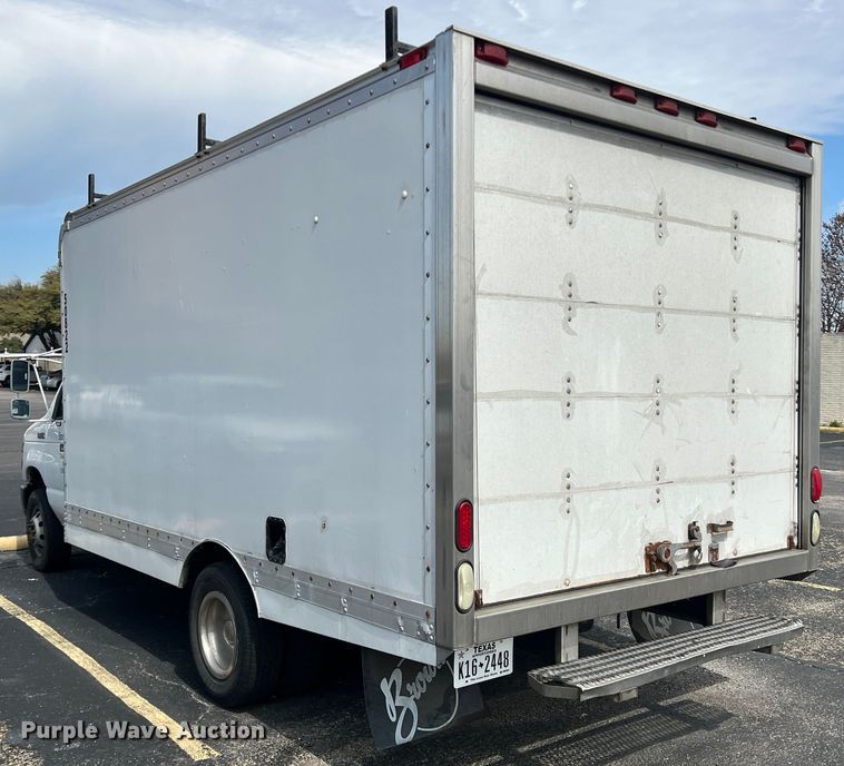 image for item DS2838 2008 Ford E450 Super Duty  box truck