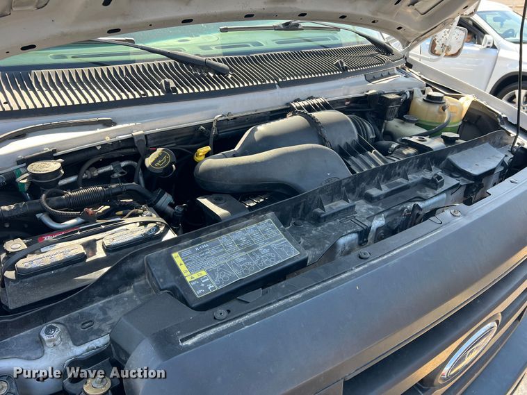 image for item DS2838 2008 Ford E450 Super Duty  box truck