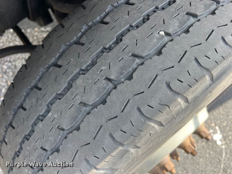 image for item DS2838 2008 Ford E450 Super Duty  box truck