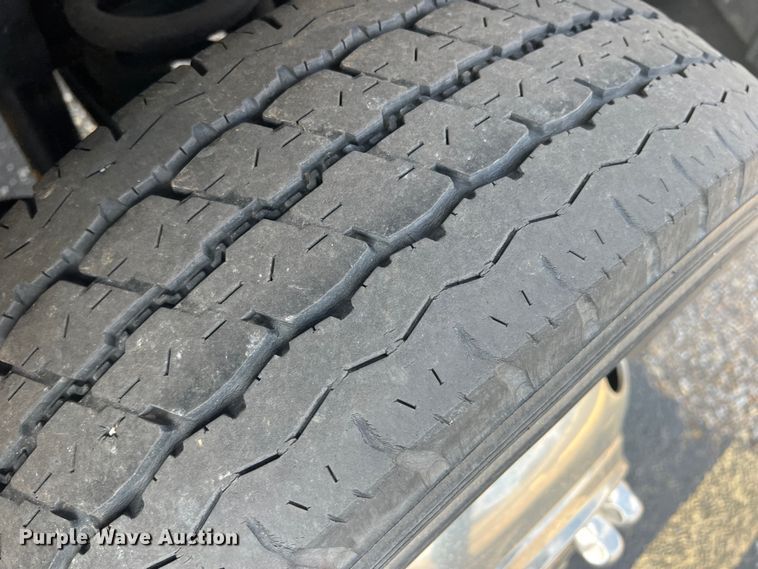 image for item DS2838 2008 Ford E450 Super Duty  box truck