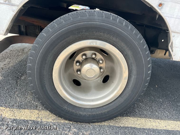 image for item DS2838 2008 Ford E450 Super Duty  box truck