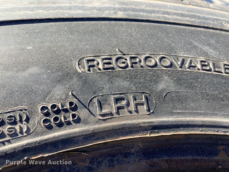 image for item HN9814 (4) Michelin XZY3 11R22.5 tires