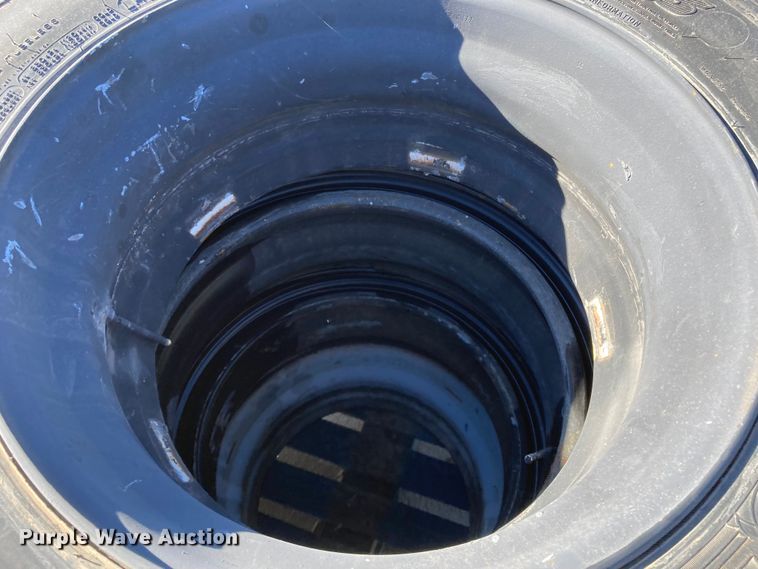 image for item HN9815 (4) Michelin XZY3 11R22.5 tires