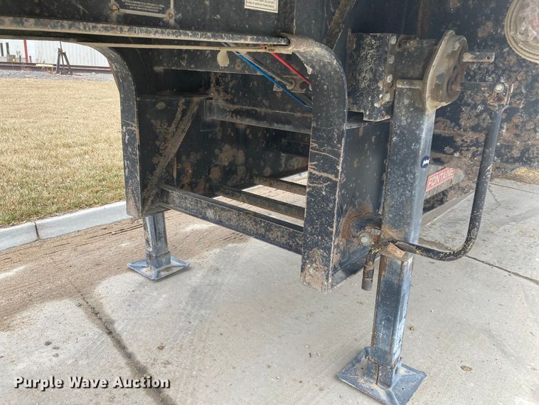 image for item HN9822 2007 Fontaine 1DFT-7-8048WSAWK  drop deck trailer