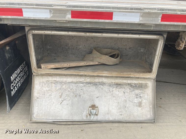 image for item HN9822 2007 Fontaine 1DFT-7-8048WSAWK  drop deck trailer