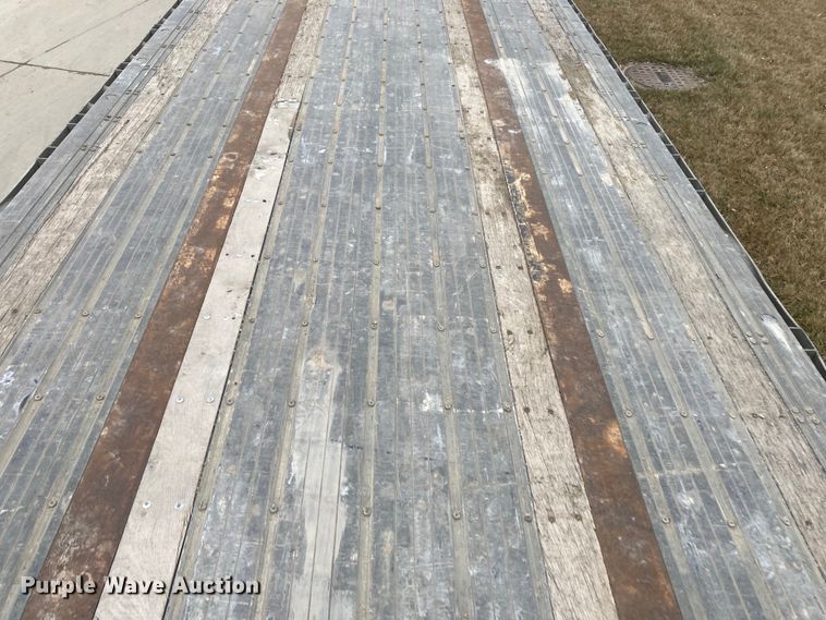 image for item HN9822 2007 Fontaine 1DFT-7-8048WSAWK  drop deck trailer