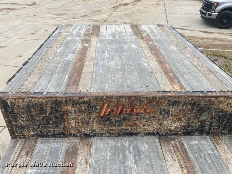 image for item HN9822 2007 Fontaine 1DFT-7-8048WSAWK  drop deck trailer