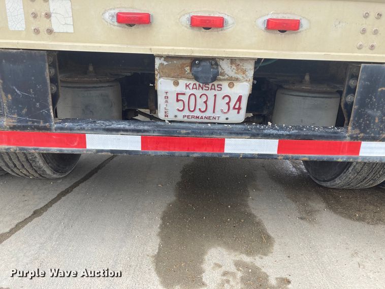 image for item HN9822 2007 Fontaine 1DFT-7-8048WSAWK  drop deck trailer