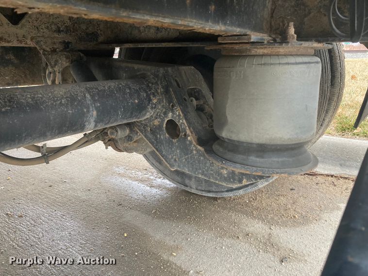 image for item HN9822 2007 Fontaine 1DFT-7-8048WSAWK  drop deck trailer