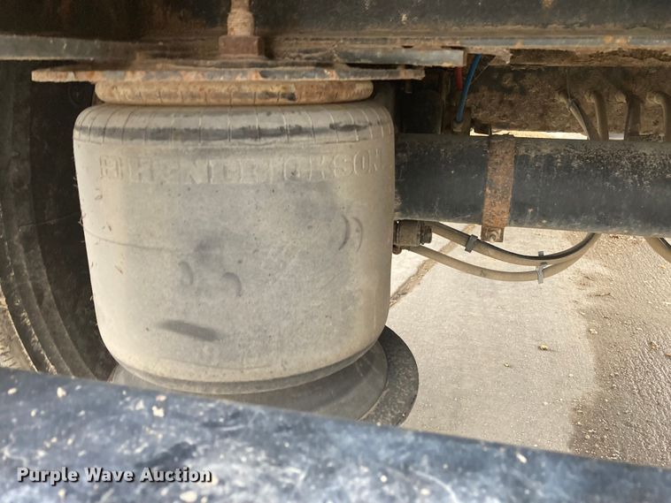 image for item HN9822 2007 Fontaine 1DFT-7-8048WSAWK  drop deck trailer