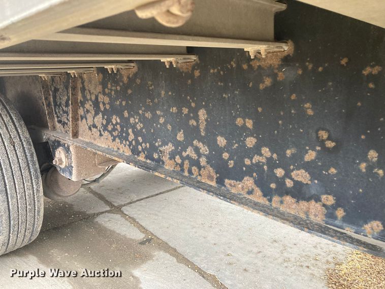 image for item HN9822 2007 Fontaine 1DFT-7-8048WSAWK  drop deck trailer