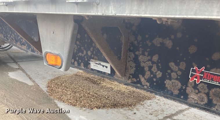 image for item HN9822 2007 Fontaine 1DFT-7-8048WSAWK  drop deck trailer