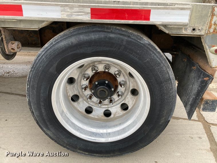 image for item HN9822 2007 Fontaine 1DFT-7-8048WSAWK  drop deck trailer