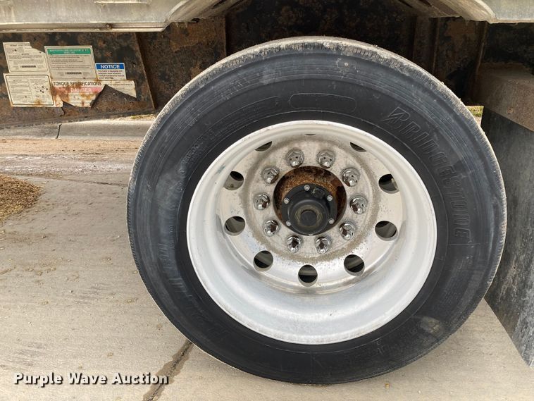 image for item HN9822 2007 Fontaine 1DFT-7-8048WSAWK  drop deck trailer