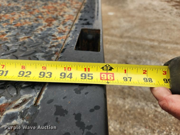 image for item JB9521 1995 International 4900  flatbed truck