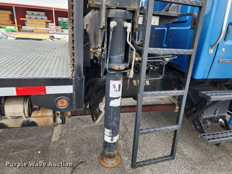 image for item JB9523 2002 Sterling L7500  crane truck